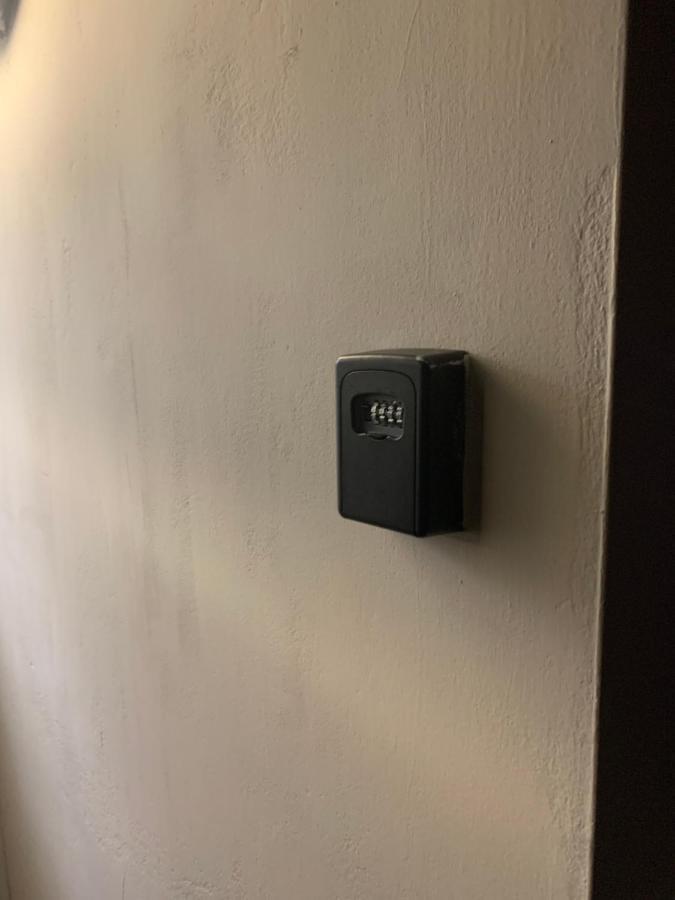2 Bed 1St Floor Apartment-Own Entrance & Parking Portsmouth Ngoại thất bức ảnh