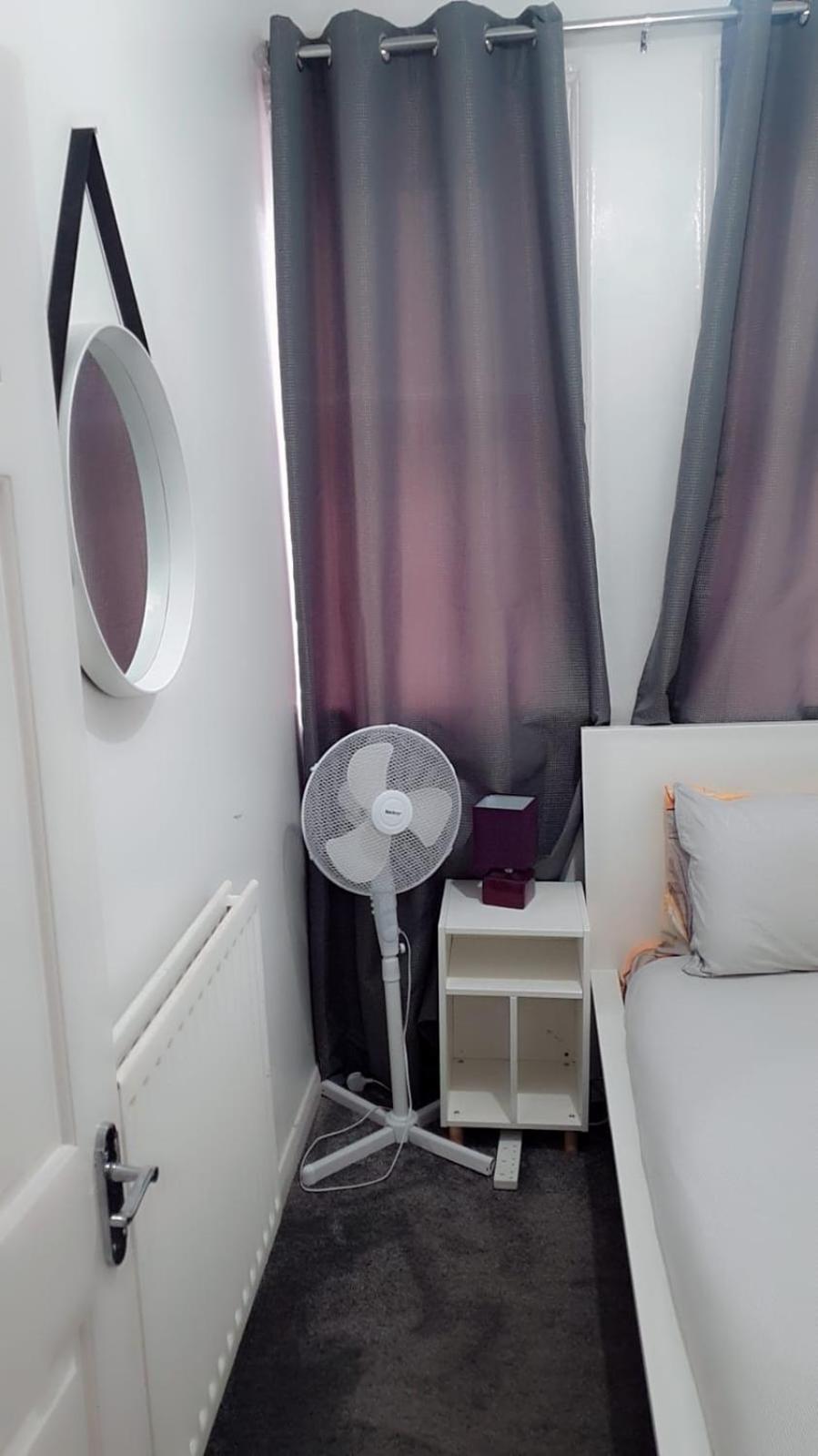 2 Bed 1St Floor Apartment-Own Entrance & Parking Portsmouth Ngoại thất bức ảnh